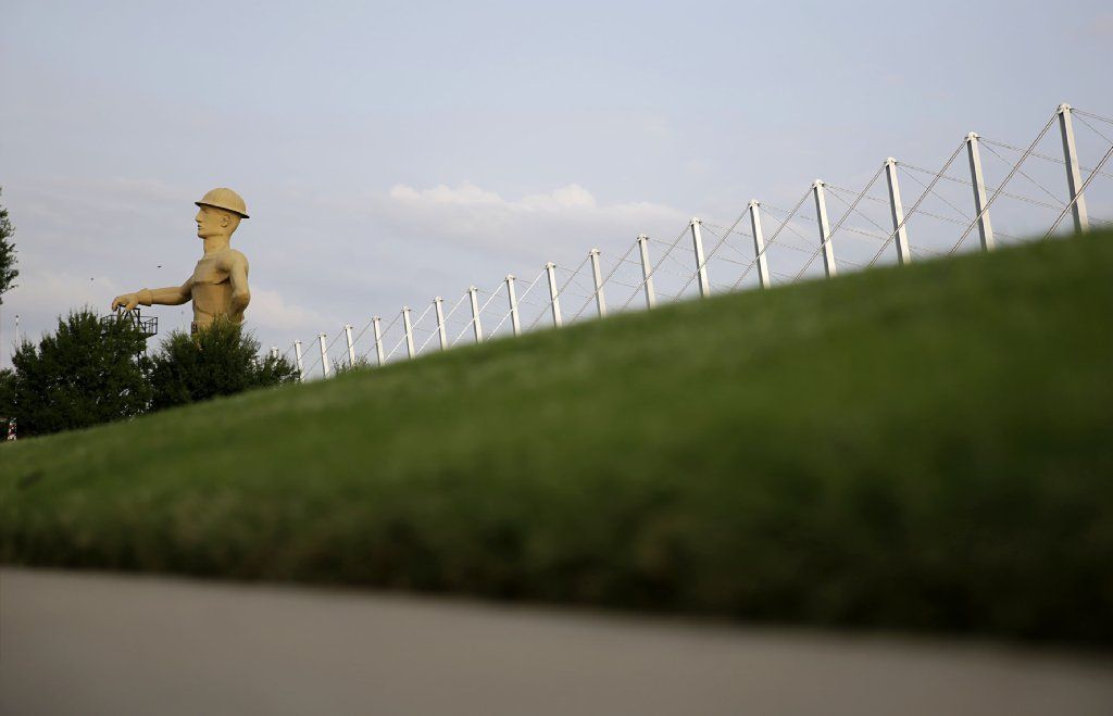 Tulsa's Golden Driller in 2015
